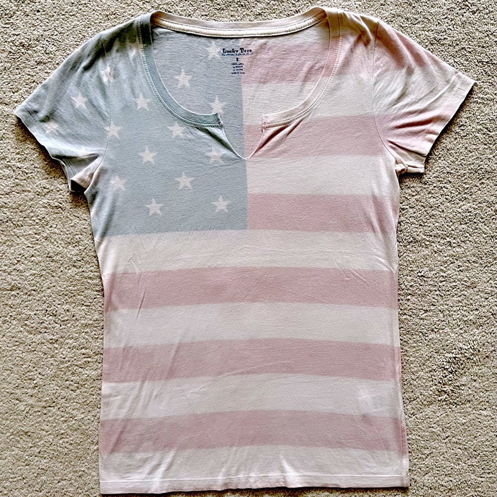Lucky Brand USA flag split neck t-shirt, S